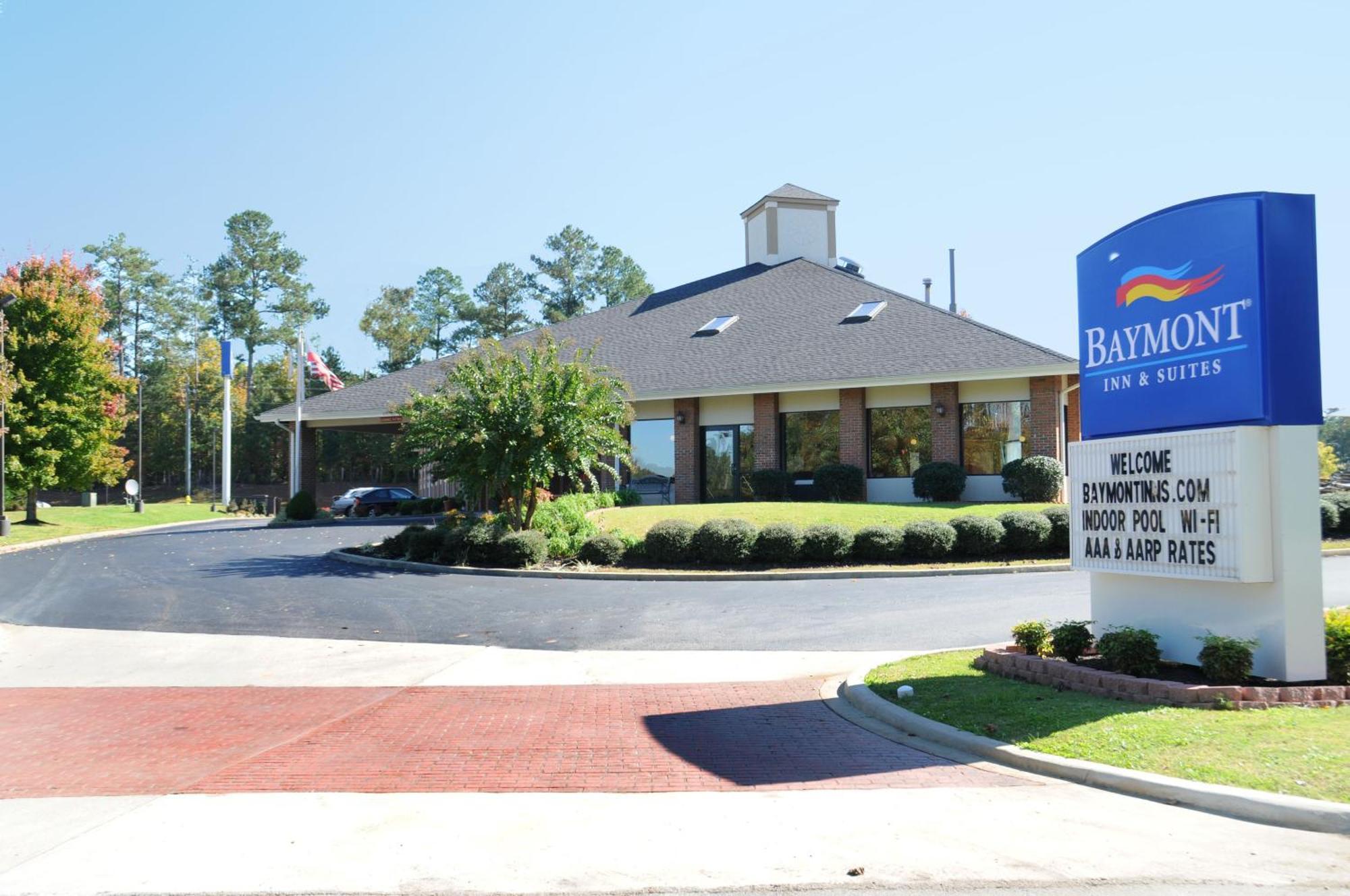 Hotel Baymont By Wyndham Lagrange Exterior foto